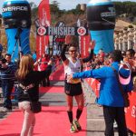 Vencedor del Maratón en la meta de Navajas