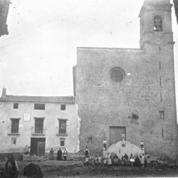1928 septiembre plaza de la iglesia de Toras